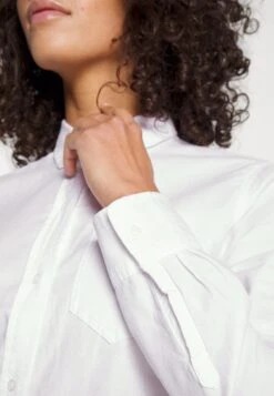 Fitted Boyfriend- Overhemdblouse - Optic White -Damesmode 49c2c019e8c6499aaf597037e69061d1