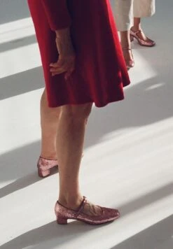 Dora - Bruidsschoenen - Pink Glitter -Damesmode 710458cd5f2f4cddb9802e12279b3761