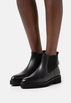 Christopher Kane Enkellaarsjes Met Plateauzool - Black