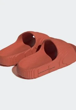Adidas Originals Adilette 22 Unisex - Badslippers - Preloved Red/Preloved Red/Core Black 12 Adidas Originals Adilette 22 Unisex - Badslippers - Preloved Red/Preloved Red/Core Black -Damesmode b3a8d517f6e84f59a408dc41bcf20534