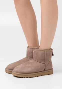 Damesmode 35 Ugg Classic Mini - Korte Laarzen - Caribou